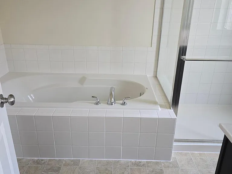 243 Crofton Ct — Photo 6