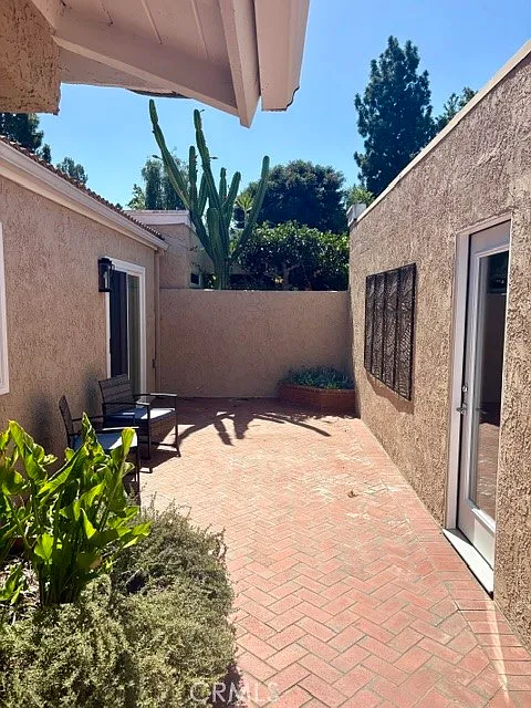 3 bed, 1381 sqft, $4,500 — Photo 4