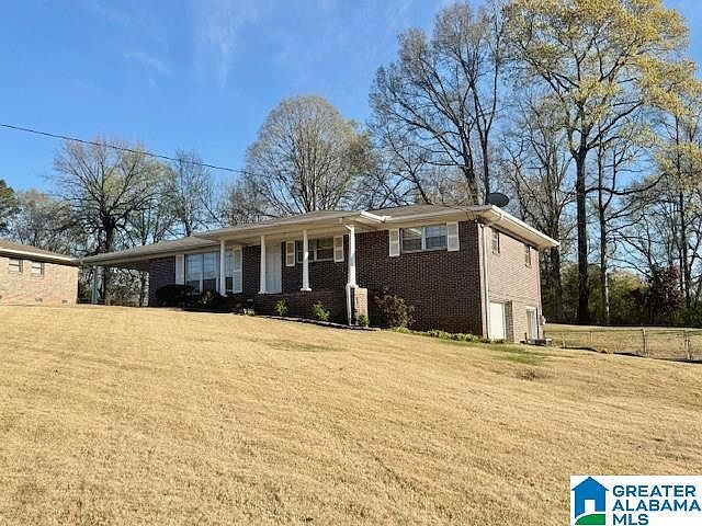 2nd image of 3008 Crestlane Dr