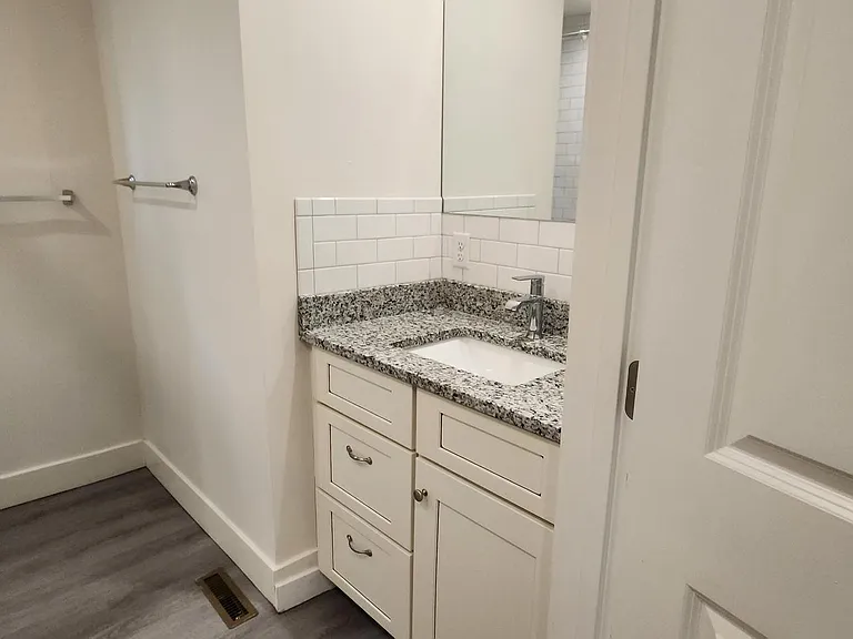 133 Alice Ann St — Photo 9