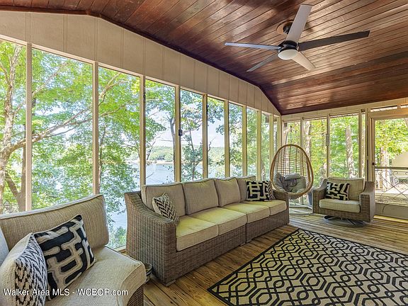 Image 2: Screened Porch