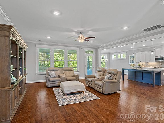 2nd image of 6132 Sandy Point Ln
