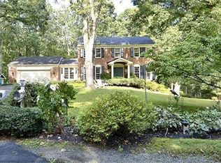 1107 Peppertree Dr, Great Falls, VA 22066