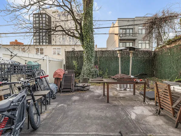 69 Stockholm Street image 10 of 13