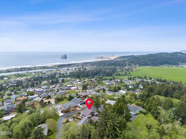 7550 Simmons Rd, Pacific City, OR 97135