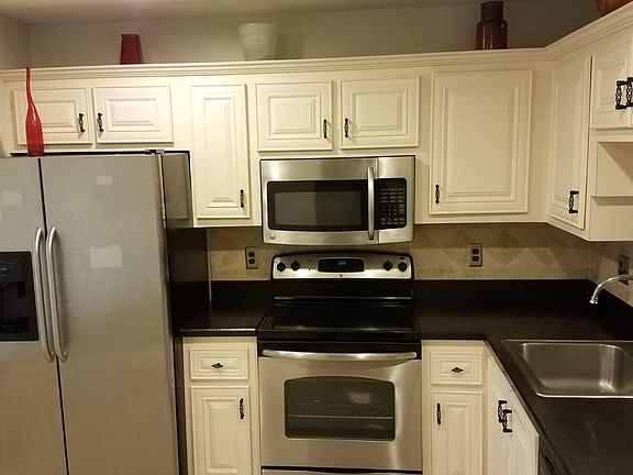 3rd image of 1163 Sussex Dr