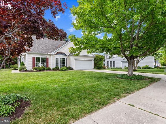 3rd image of 29684 Sullivan Dr