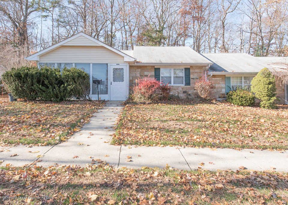 1st image of 31A Poinsetta Ct #1001