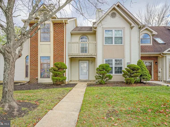 185 Crown Prince Dr, Marlton, NJ 08053