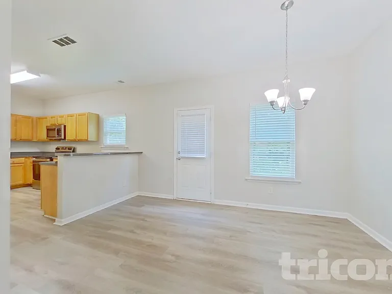 45 Wyndham Ct SE — Photo 4