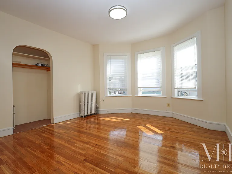 110 Murdock St #2 — Photo 8