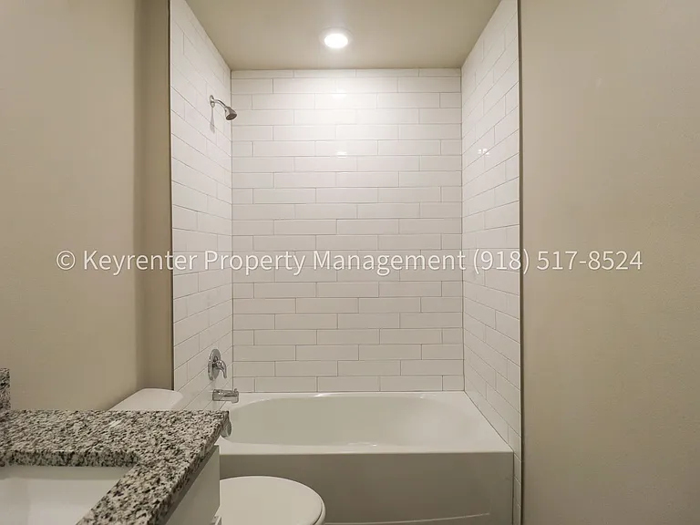 1308 Sunstone St — Photo 11