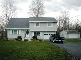 32 Fowler St, Hagaman, NY 12086