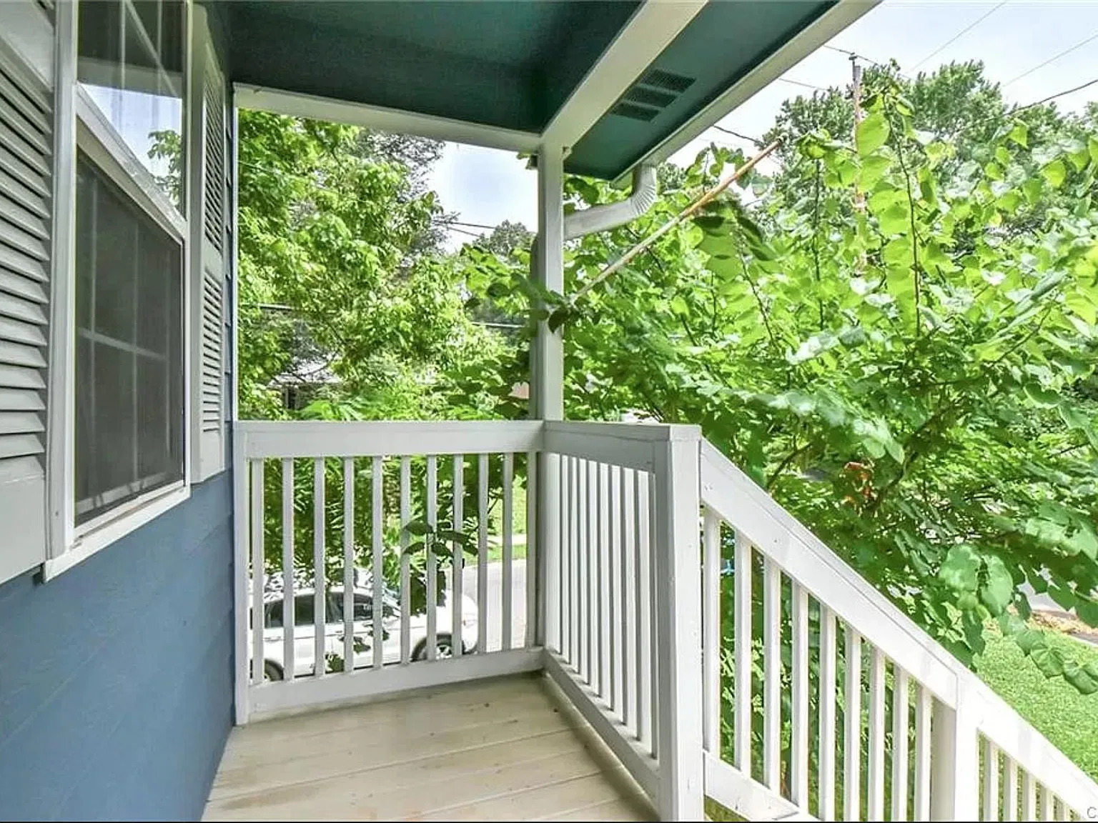 65 Montana Ave — Photo 3