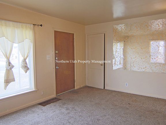 3 Front Room View 2_11192019