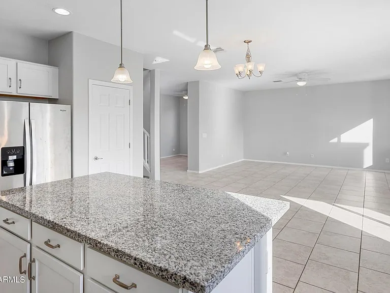 7135 W Rancho Dr — Photo 13