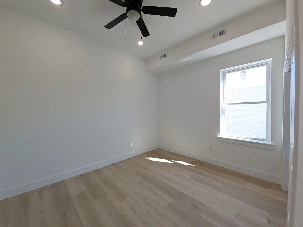 115 N 63rd St — Photo 4