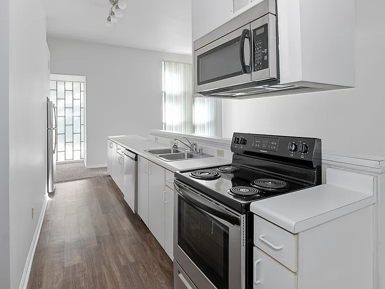 2745 Grinstead Dr #204 — Photo 10