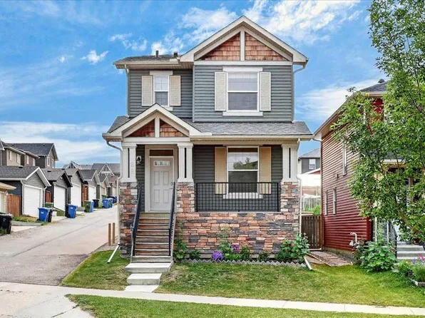28 W Evansborough Gate NW, Calgary, AB T3P 0M2