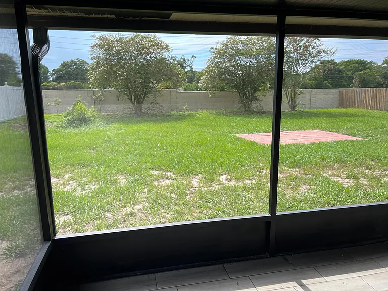7826 Clubhouse Estates Dr — Photo 9