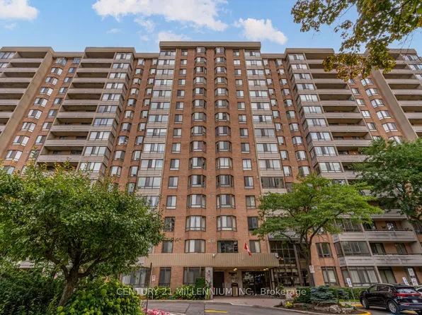 5 Lisa St #604, Brampton, ON L6T 4T4