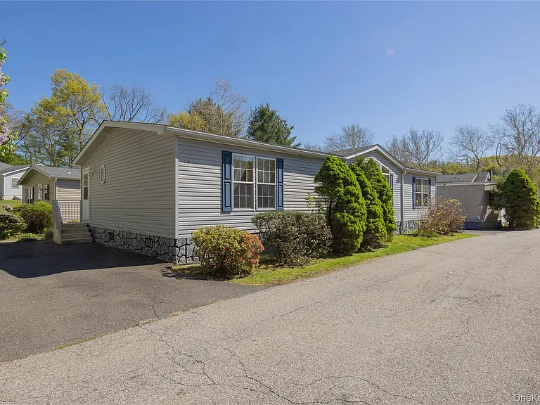 39 Cedar Flats Rd — Photo 5