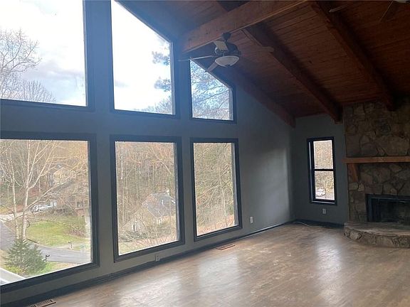 3rd image of 3781 Northpoint Dr