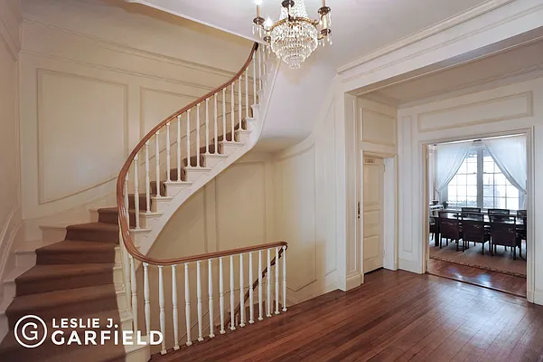 Rented by Leslie J. Garfield | media 22