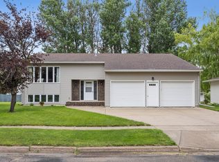 611 4th St NE, Dilworth, MN 56529