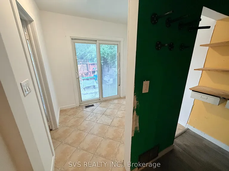 45 Craydon Ave #MAIN — Photo 10