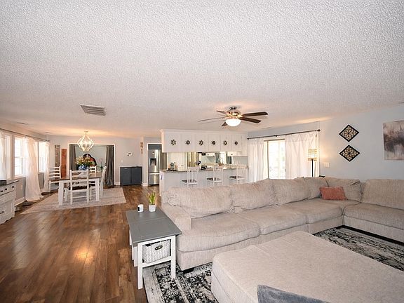 5th image of 3210 Bryant St.