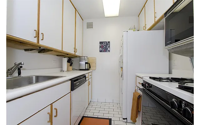 Sold by Douglas Elliman | media 11