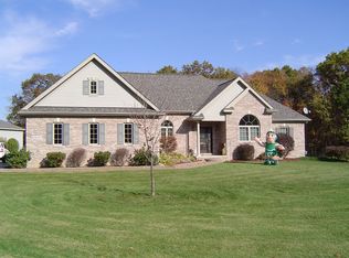 5694 Hayrake Holw, Chelsea, MI 48118