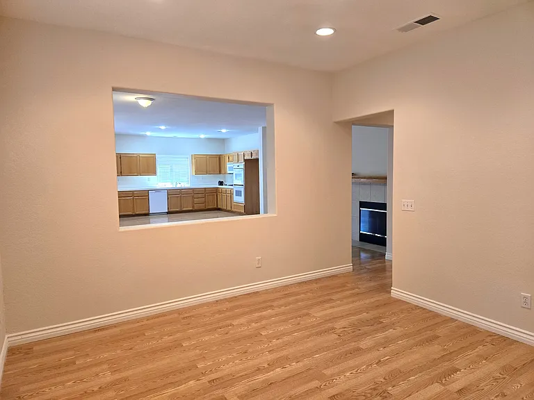 29270 Wrangler Dr — Photo 9