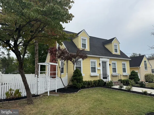 34 S Jackson St, Woodbury, NJ 08096