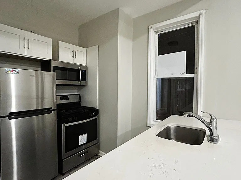 218 Bowers St #1A — Photo 1