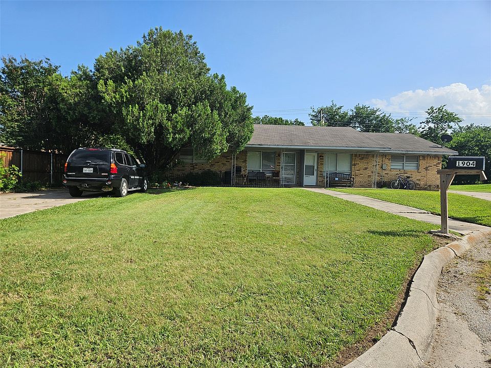 1st image of 1902 Maplewood Ct #1904