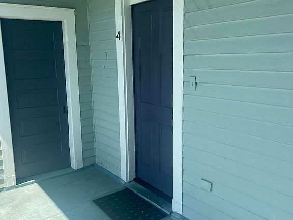4th image of 129 E Fayard St #4