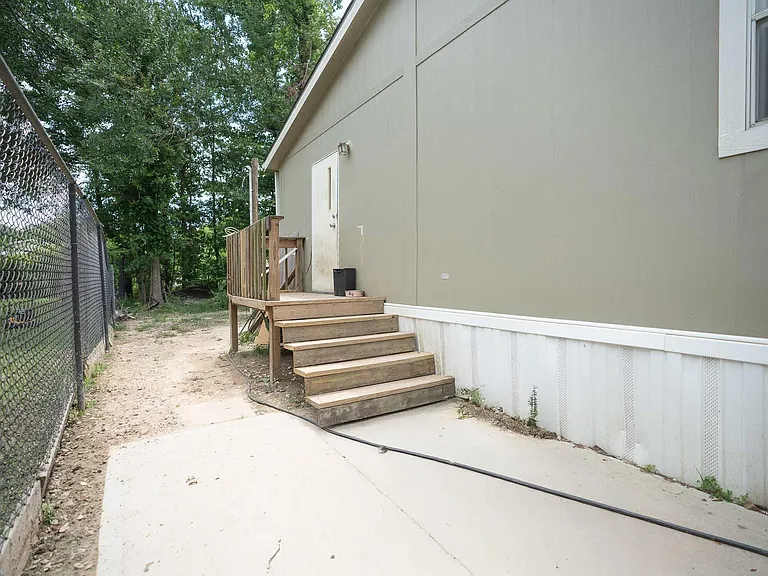 20511 N Sabine Dr — Photo 23