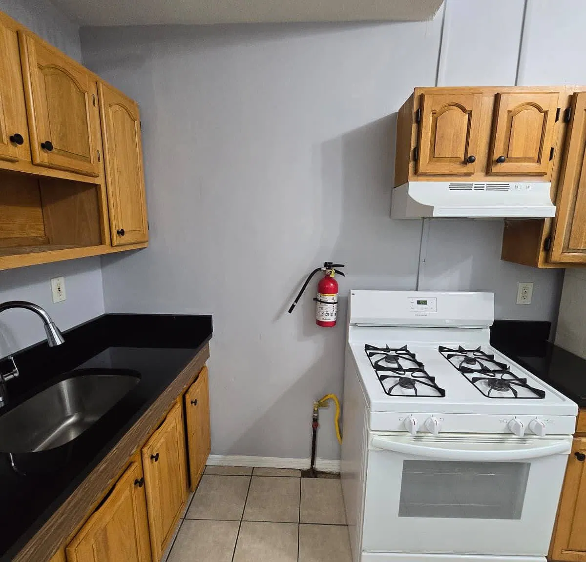 3 bed, $2,100 — Photo 2