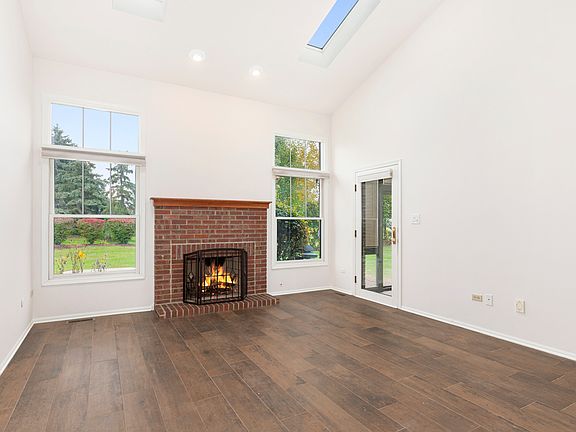 3rd image of 21633 Kent Ct
