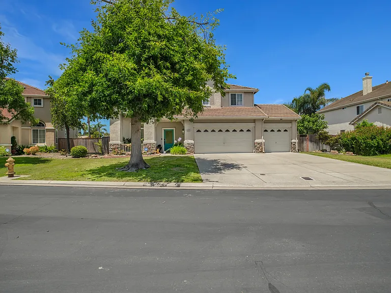 3437 Mesa Verde Cir — Photo 2