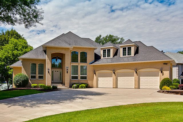 1st image of 986 E Shore Dr