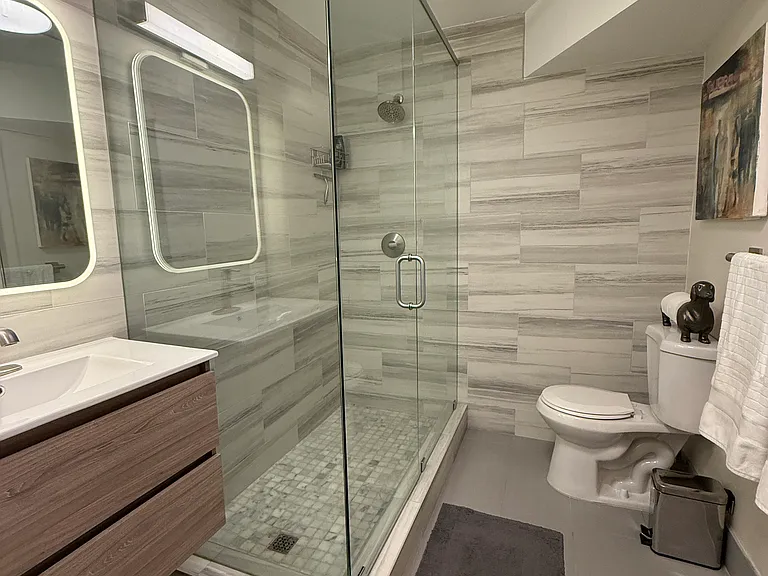 1200 Vine St #6A — Photo 14