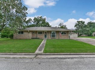 2011 Jefferson Dr, Liberty, TX 77575