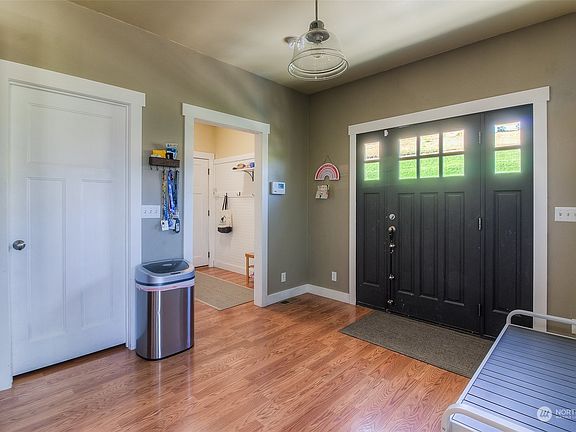 3rd image of 332 Lynwood Lane