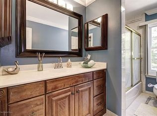 1 Stone Ln, Marlboro, NJ 07746