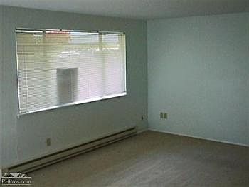 3rd image of 5926 28th Ave NW