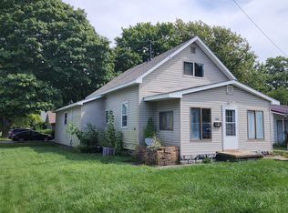 300 S High St, Le Roy, IL