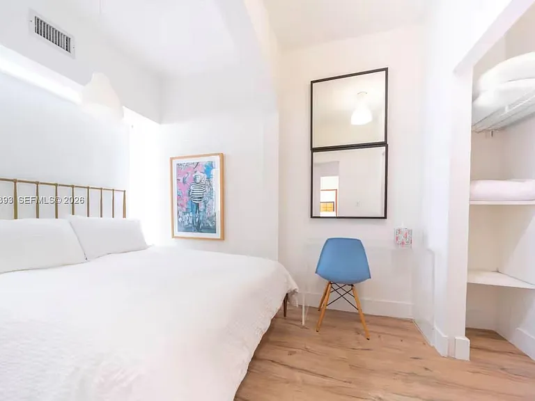 227 1st St #7 — Photo 11